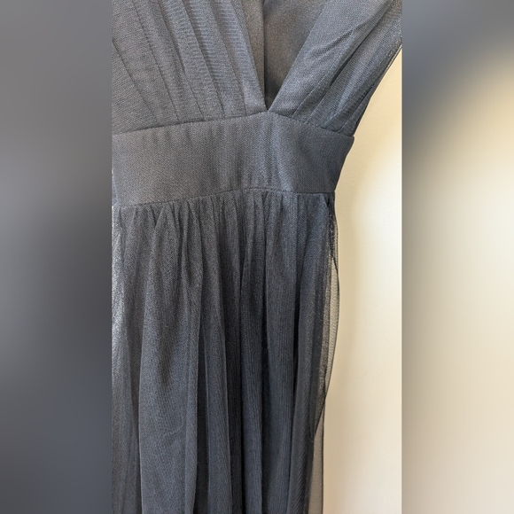 Luxxel Elegant Black Maxi Dress - Picture 4 of 4